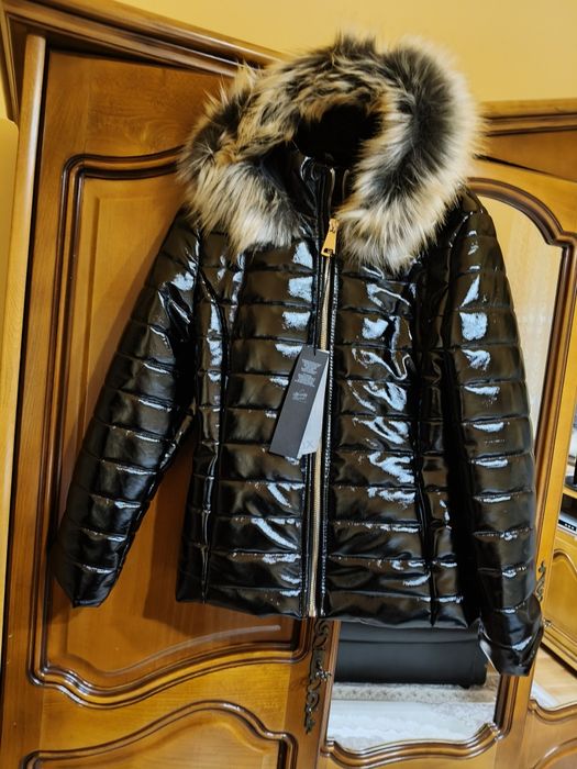 Geaca puf cu gluga noua cu eticheta