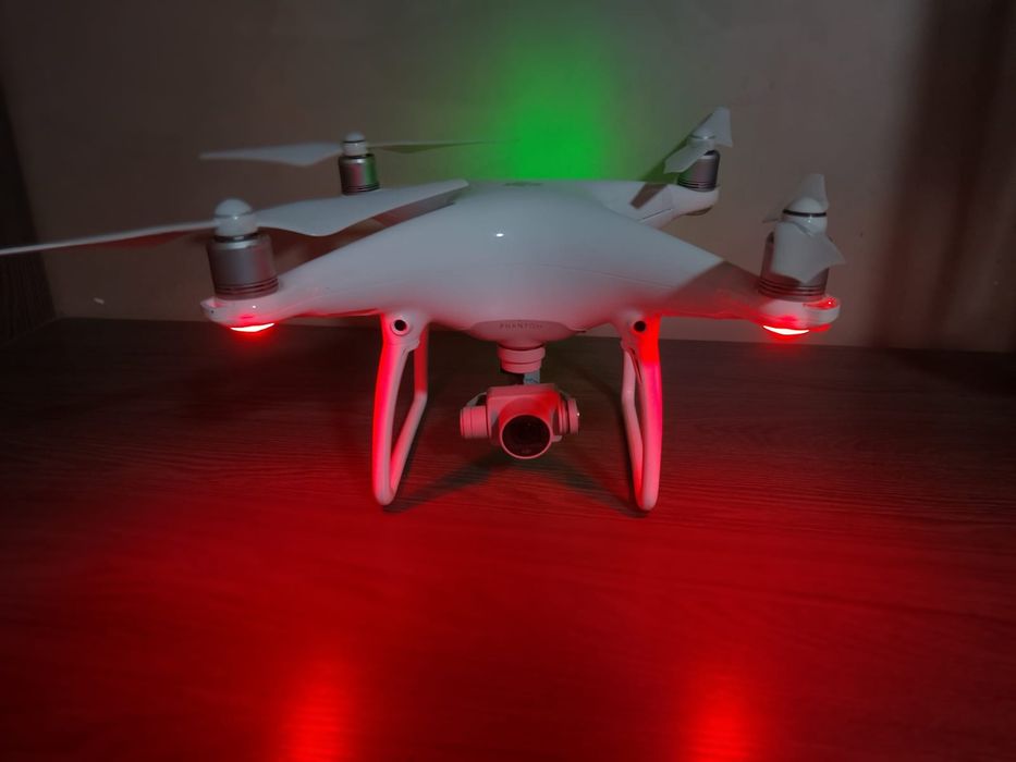 DJI PHANTOM 4 продам