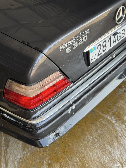 Mercedes Benz E 320