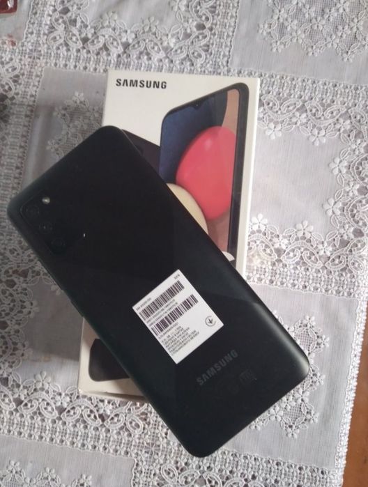 Срочно продам Samsung Galaxy A3 (2016)