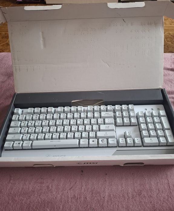 Продам клавиатуру на компьютер msi GK30
