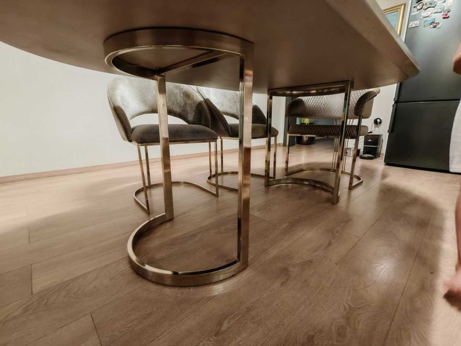 Модерна масивна маса /ИЗГОДНО/