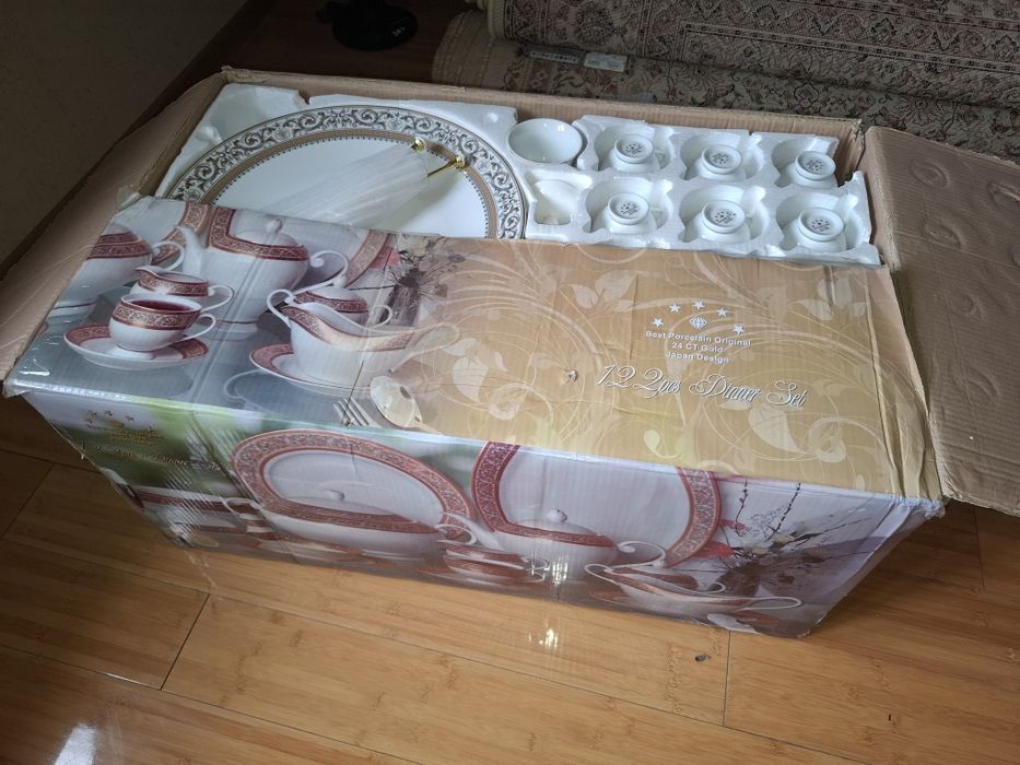 Продам столовый сервис (на 12 персон)