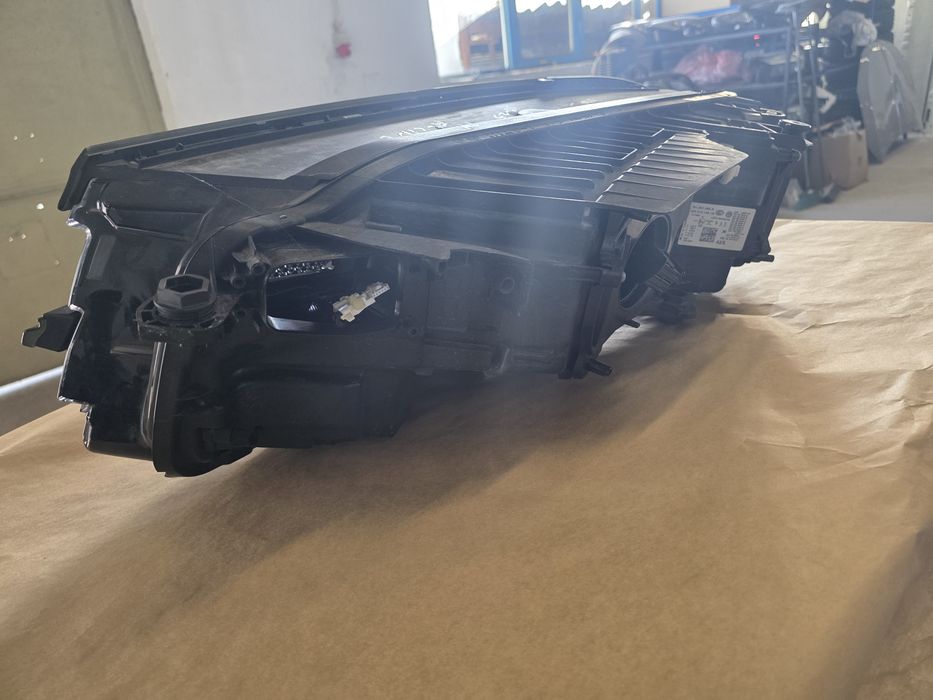 VW Touareg 3 18-23 Full Led Matrix R Line десен фар