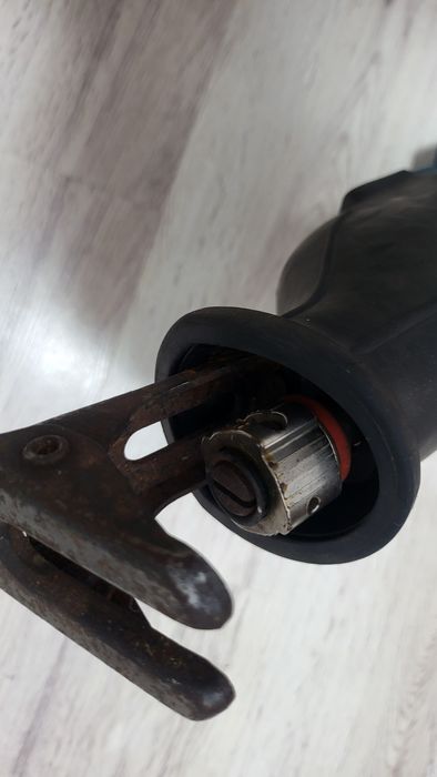 Fierastrau sabie bosch gsa 18v