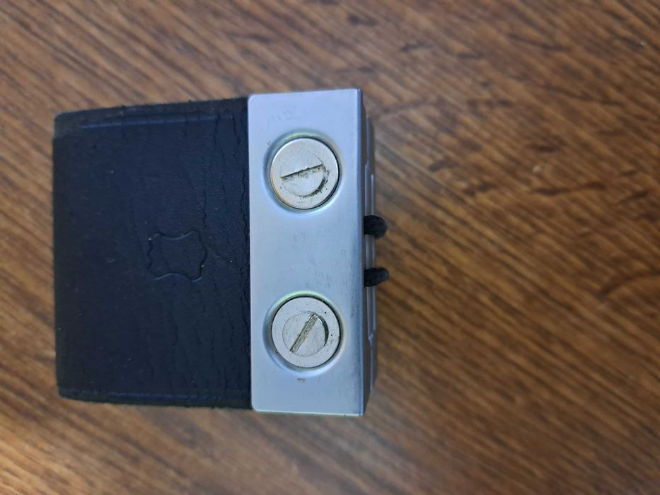 Ceas dual cu alarma pentru voiaj