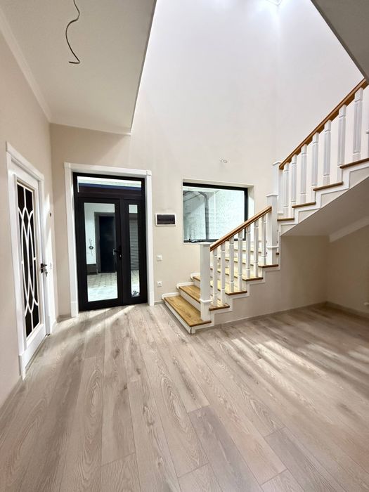 Продается 1.5 соток 6комнат Коттедж Хонобод 39больница Сергели тумани