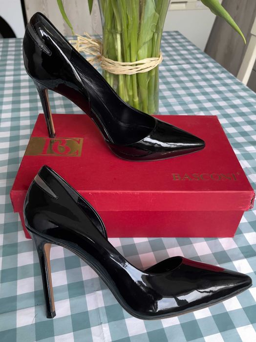 Обувки на ток Basconi – луксозни лачени