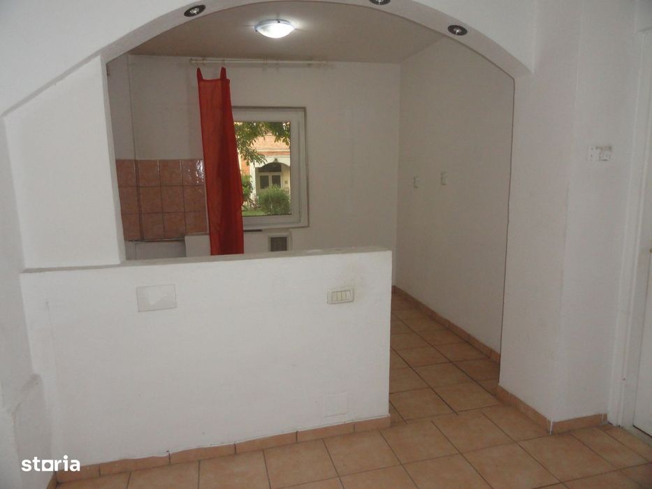 Apartament 2 camere decomandat parter, zona centrala - Kaufland, 80 mp