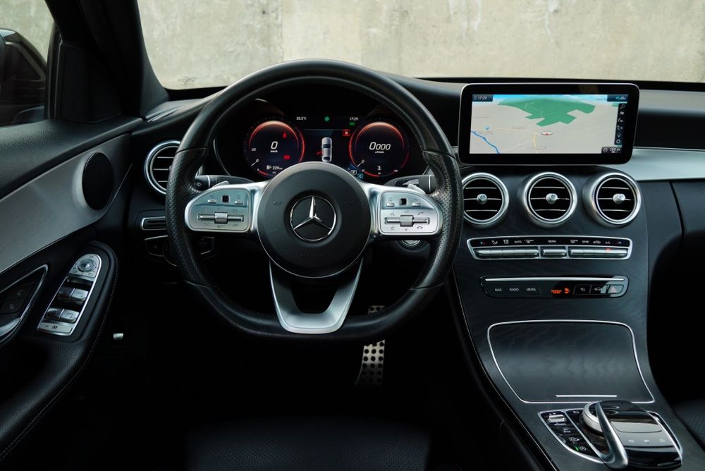 Mercedes Benz C200 d T 9-G tronic AMG line model 2020 facelift