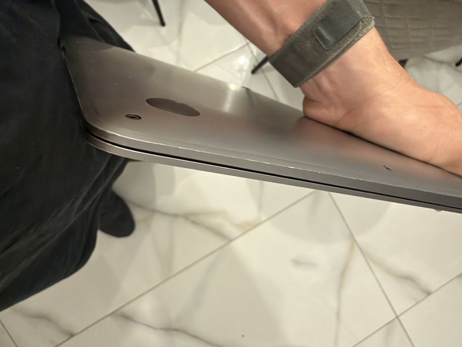 Macbook air M1 8GB RAM SUPER PRET