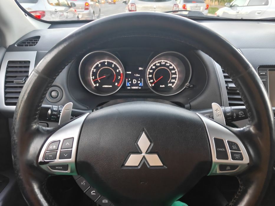 Mitsubishi outlander 2010