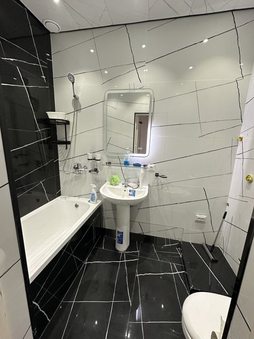 Юнусобод 15 кварталда евро таьмирланган 5 хонали квартира сотилади