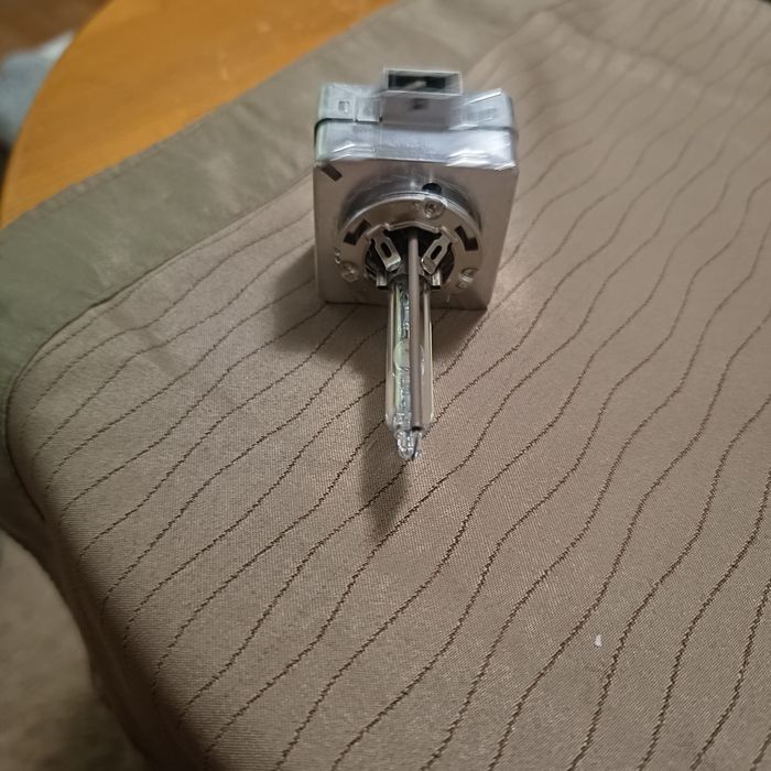 HID крушка Philips XenStart D1S 35W.