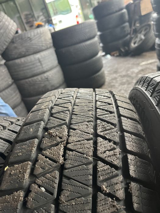 Уникални зимни гуми 215.65.16 Бриджистон