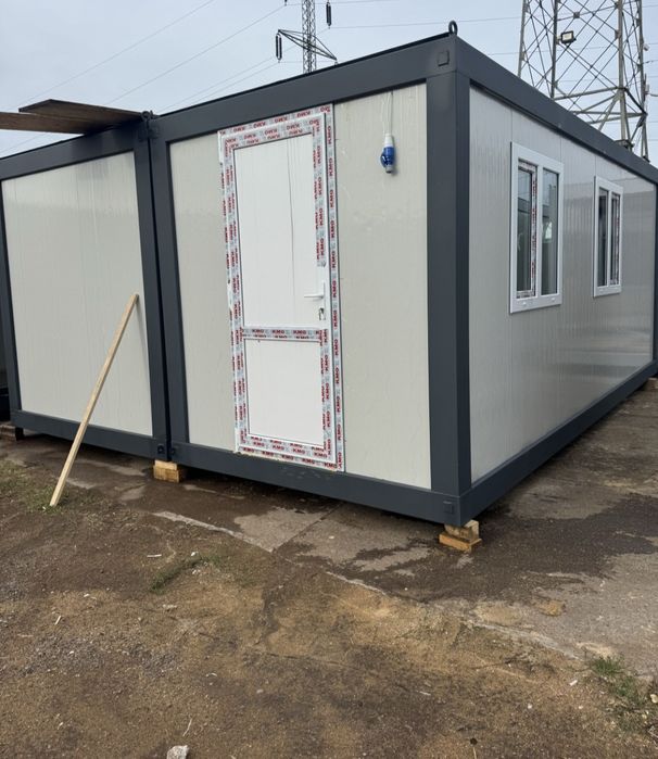 Vand containere modulare la super preț-calitate