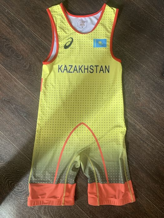 Борцовка asics почти новая