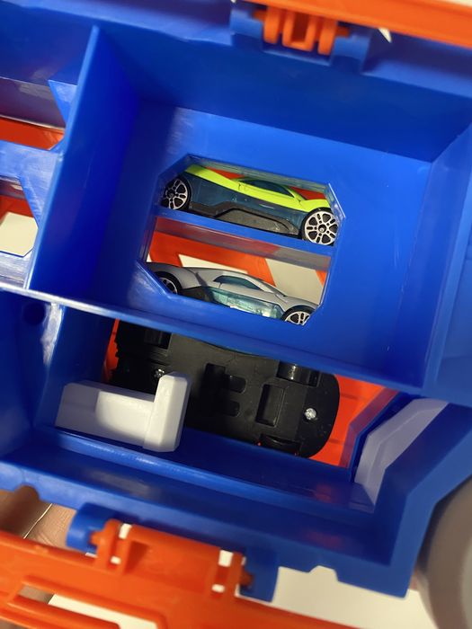 Дино камион и 3 колички - 2 в 1- писта, автовоз