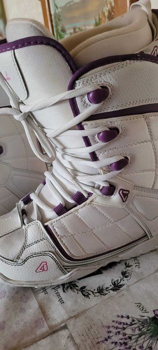 vand snowboard   femei