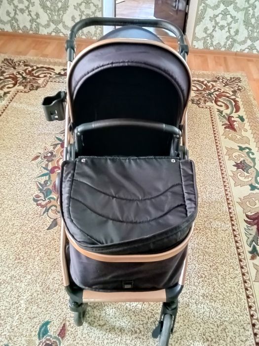 Продам коляску belecoo