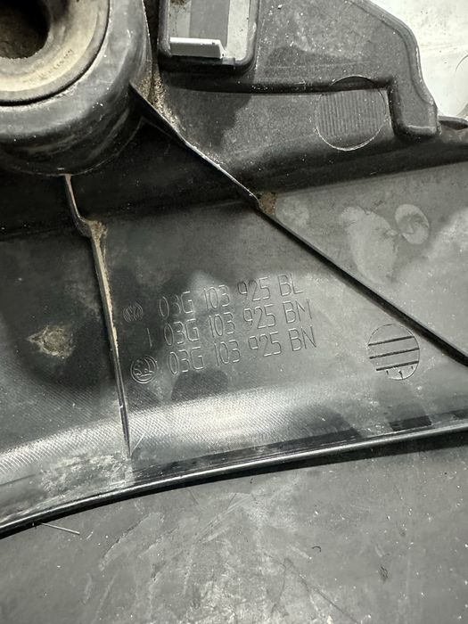 Capac protecție motor Volkswagen vw Touran 1.9 TDI BKC BRU AVQ BXE BXF 03G103925BL