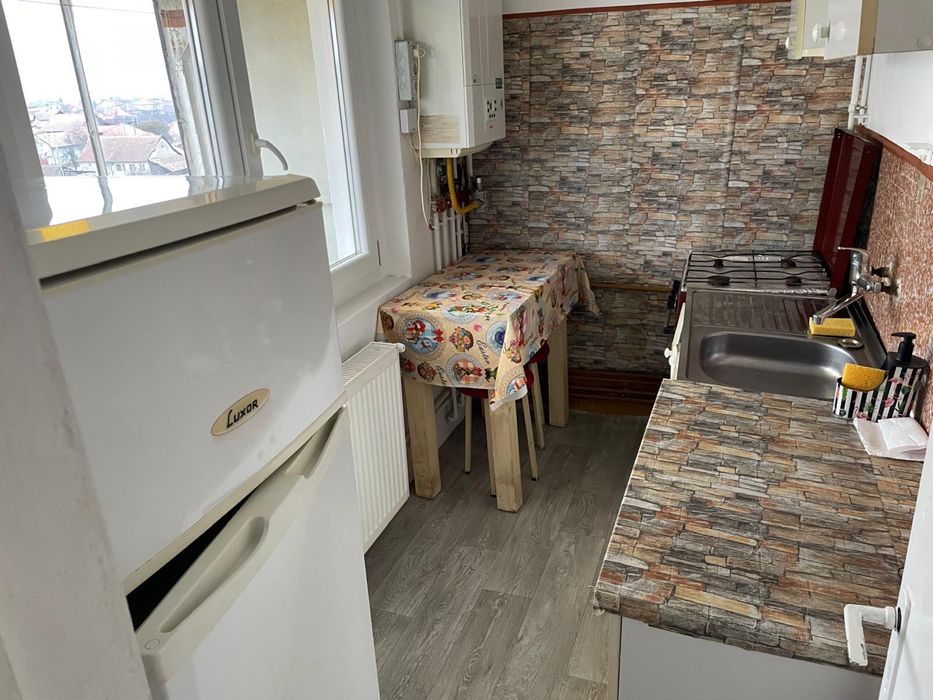 Inchiriez garsoniera . Strada Pasunii , cartier Micalaca .