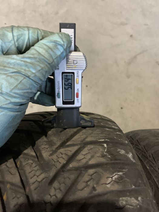 Anv m+s 185/60/15 Continental/Pirelli