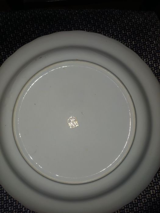 Продам тарелки , ляганы мадонна.