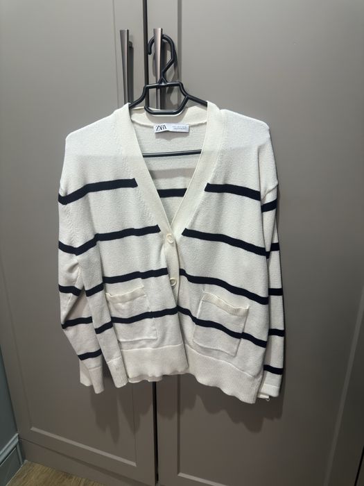 Продам Джинсовку, кофту, свитер