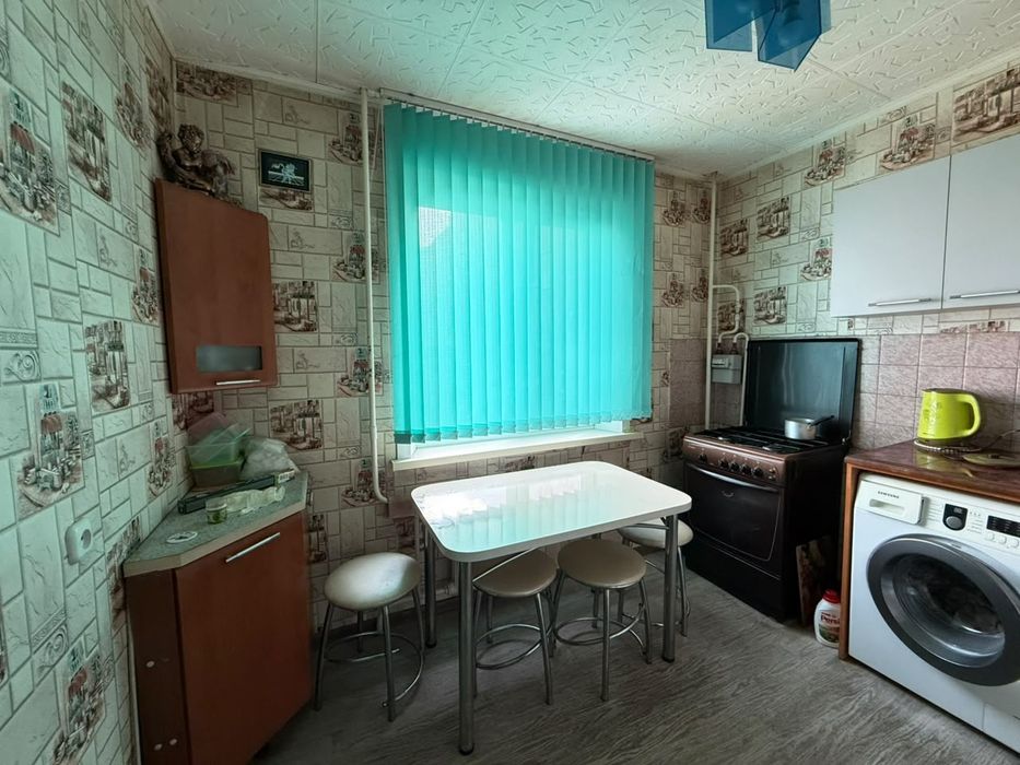Продам 1ком.квартиру район стадиона Карасай.