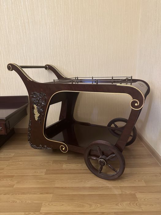 Сервировочный стол массив шпон