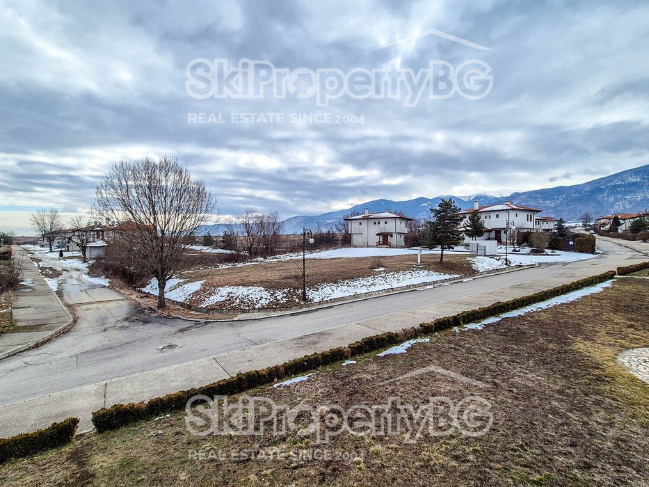 Обзаведен апартамент в Голф клуб Ибър с гледка към Рила!