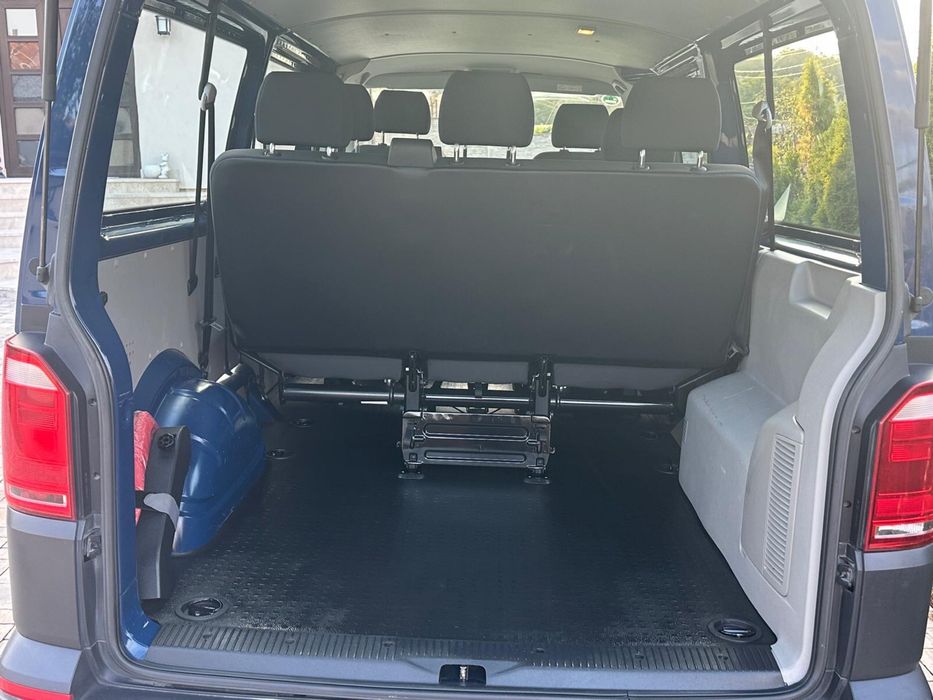VW T6 - 8 locuri - 11/2017 - 2.0 diesel 150 cp - Posibilitate RATE