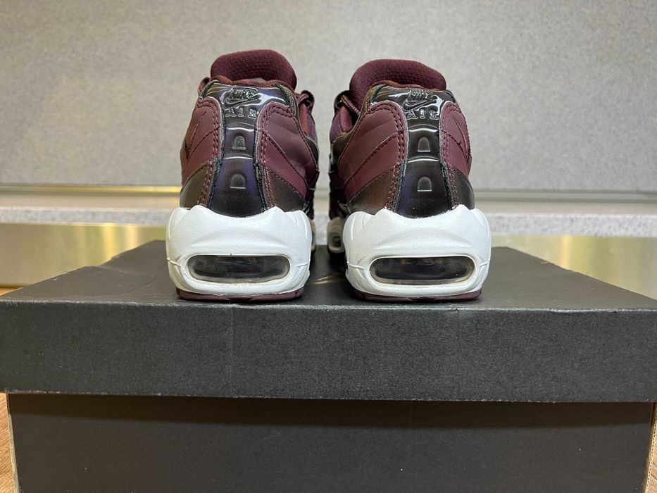 ОРИГИНАЛНИ *** Nike Air Max 95 SE "Burgundy Crush"
