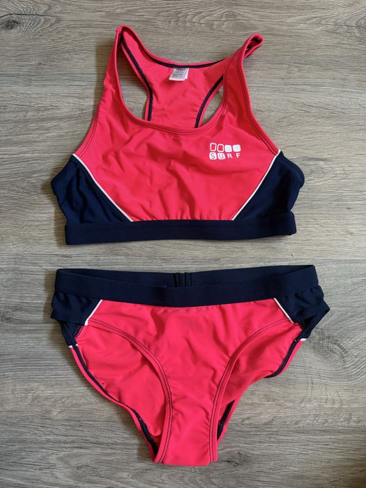 Продаю НОВЫЙ купальник на девочку, на рост 158/164см из Германии