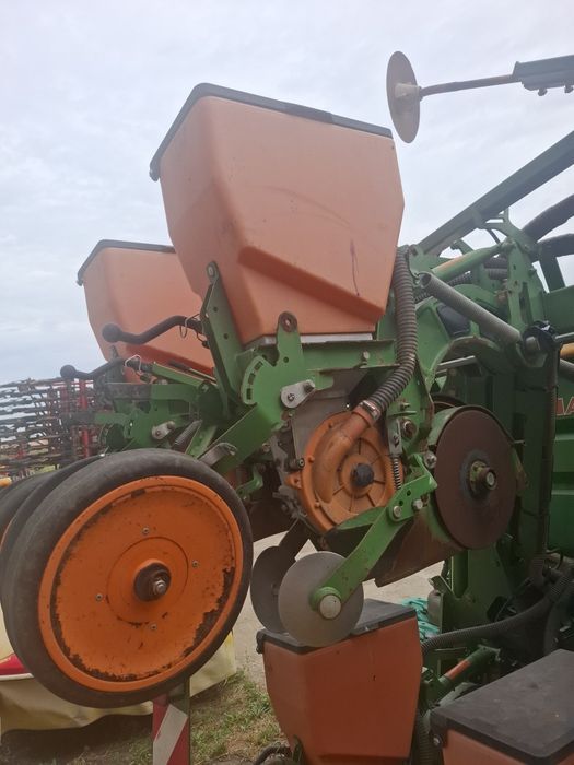 Vând semănătoare Amazone ED 602 K
