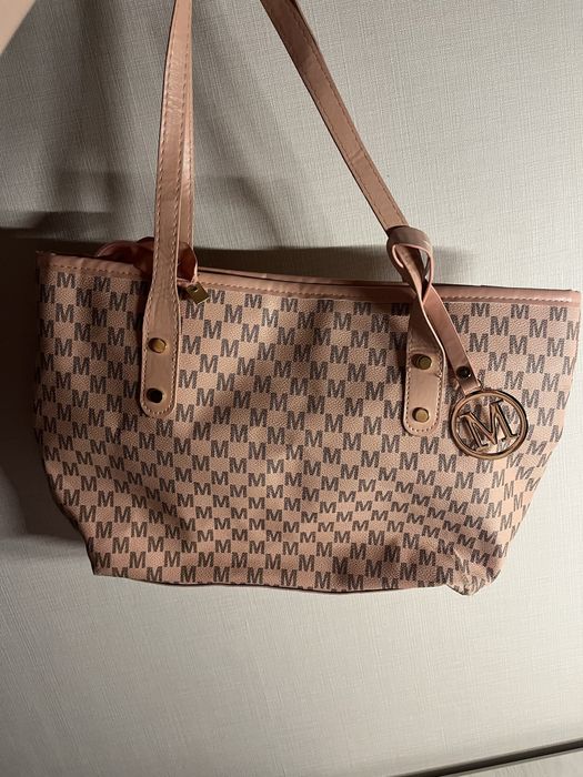 красивые сумочки Б/у