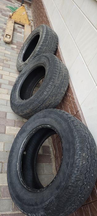 Резина 265/65/17 3 шт за 10 тыс