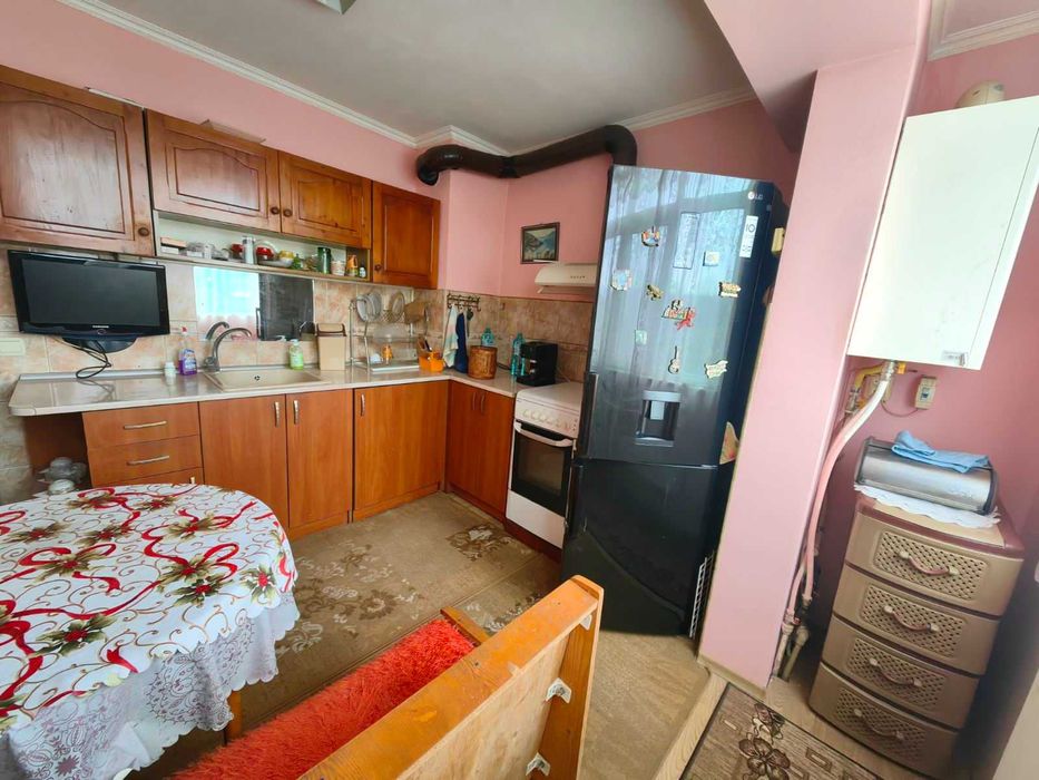 Продава се Тристаен апартамент в Разград, Абритус - 76 кв.м за 1141 €/кв.м - Снимка #3