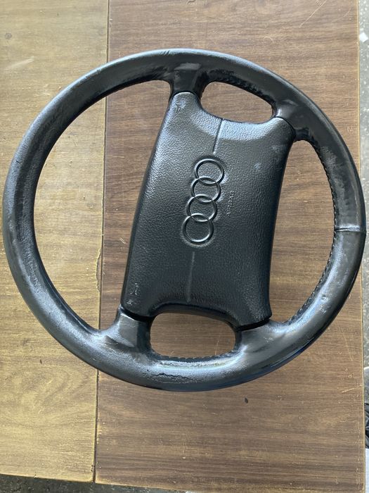 Волан за Ауди с айрбег и лентов кабел