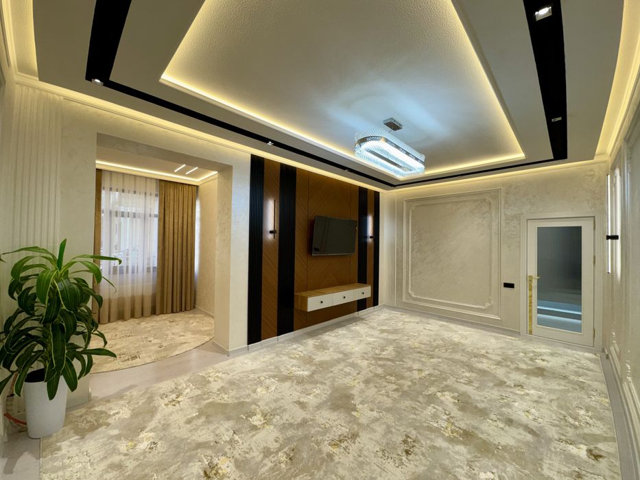 3х комнатная квартира, на 4 этаже. Рудакий.