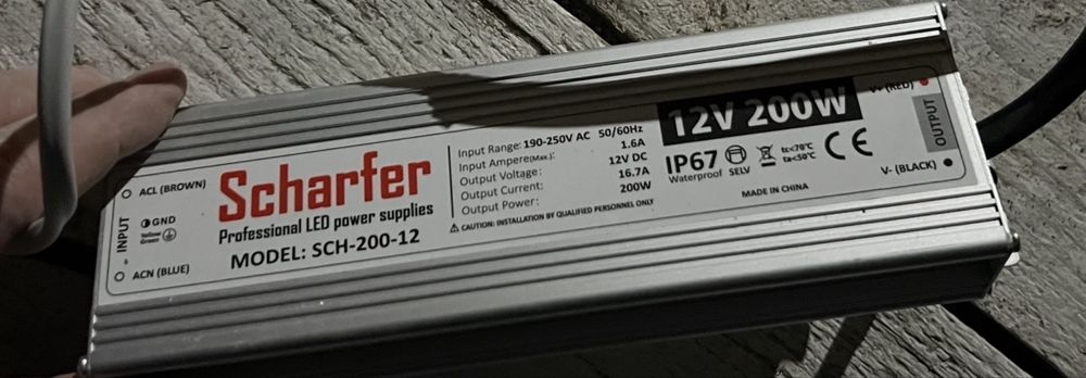 Litere volumetrice luminoase Puteti inlocui doar initialele 170cm lungime