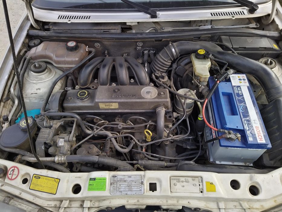 Продавам на части FORD COURIER 1.8 D