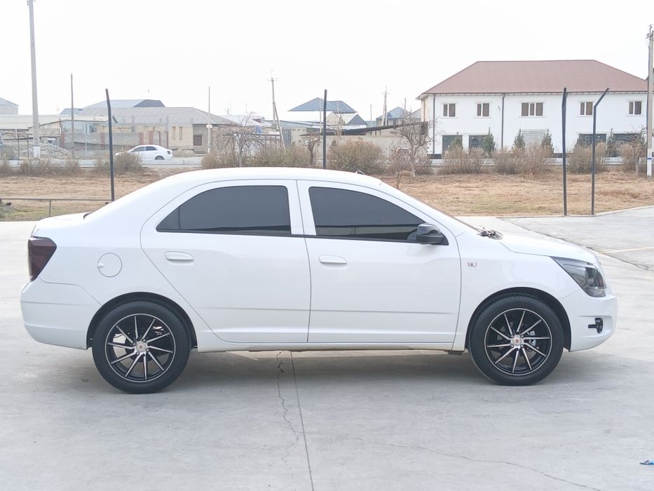 Vossen R17 Universal diska sotiladi.