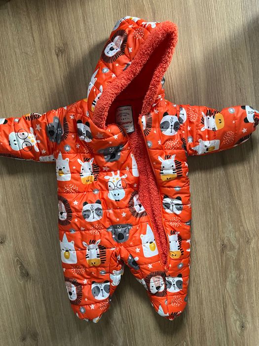 Бебешки зимен космонавт