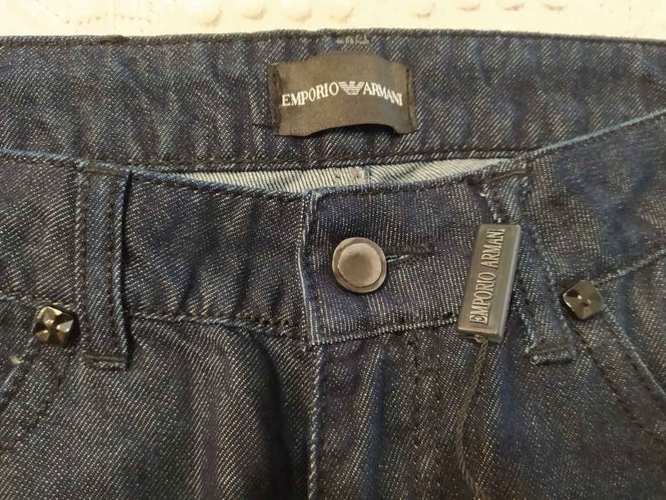 НОВИ дамски дънки Emporio Armani – кожени детайли, дълги – размер 28