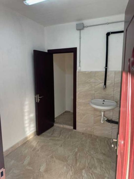 Дава се под наем Склад в Варна, Изгрев - 500 кв.м за 2493.39 € - Снимка #3