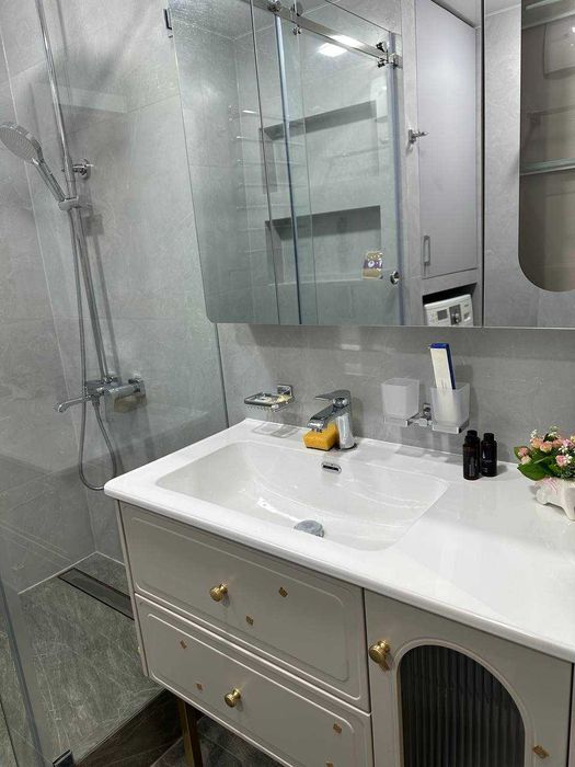 Сдаётся современная квартира на Алмазаре, Себзар, ор-р: ТРЦ "Riveira"