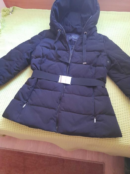 яке, черно с качулка на Esprit, ново