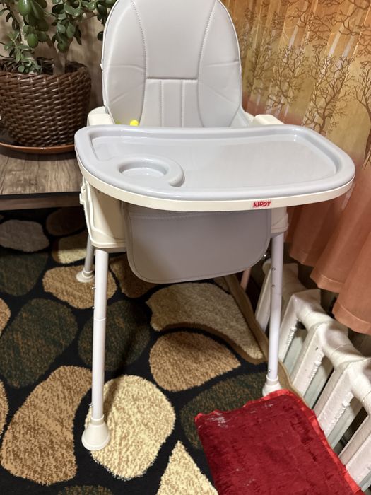 Детский стульчик для кормления